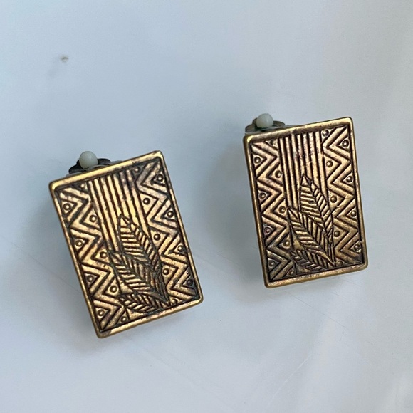 Vintage Art Deco Brass Clip On Earrings with Geometric Leaf Design - Picture 1 of 3